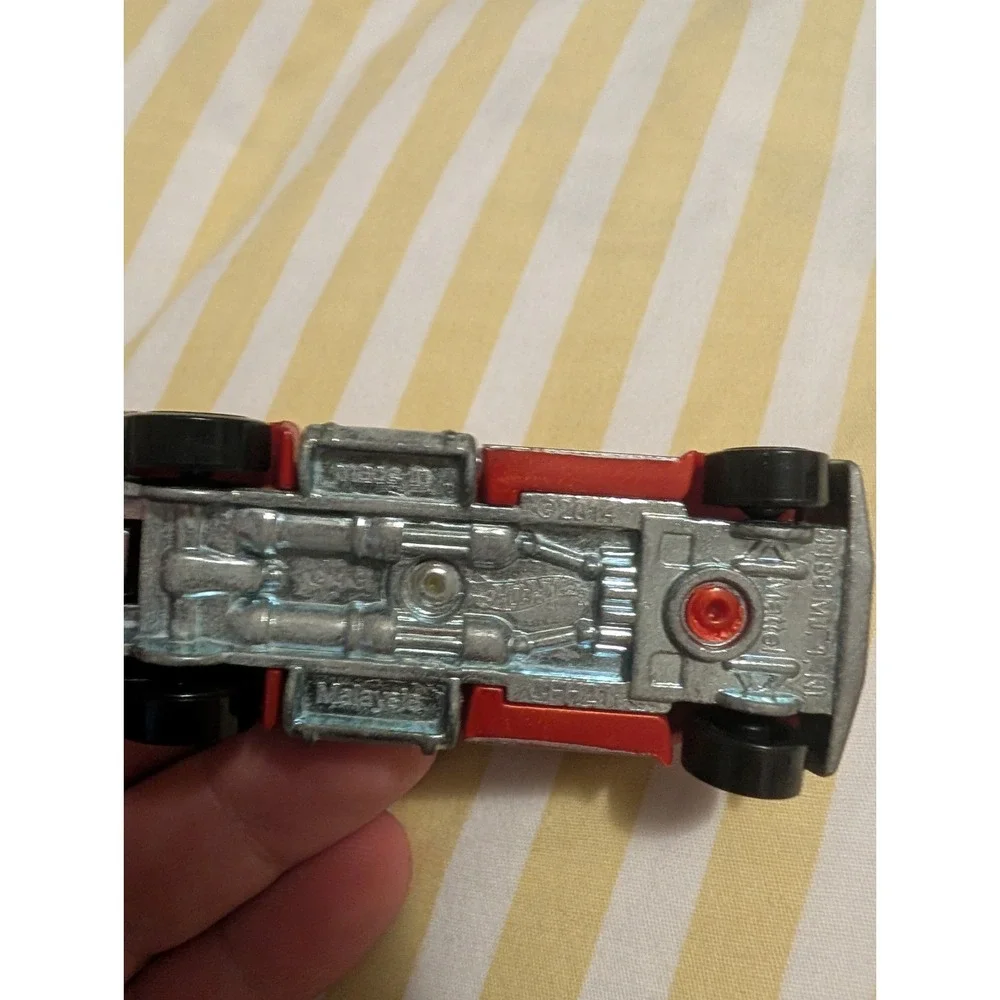 2015 Hot Wheels Turbine Time Red HW City Elwoods Garage Diecast Truck HW15
